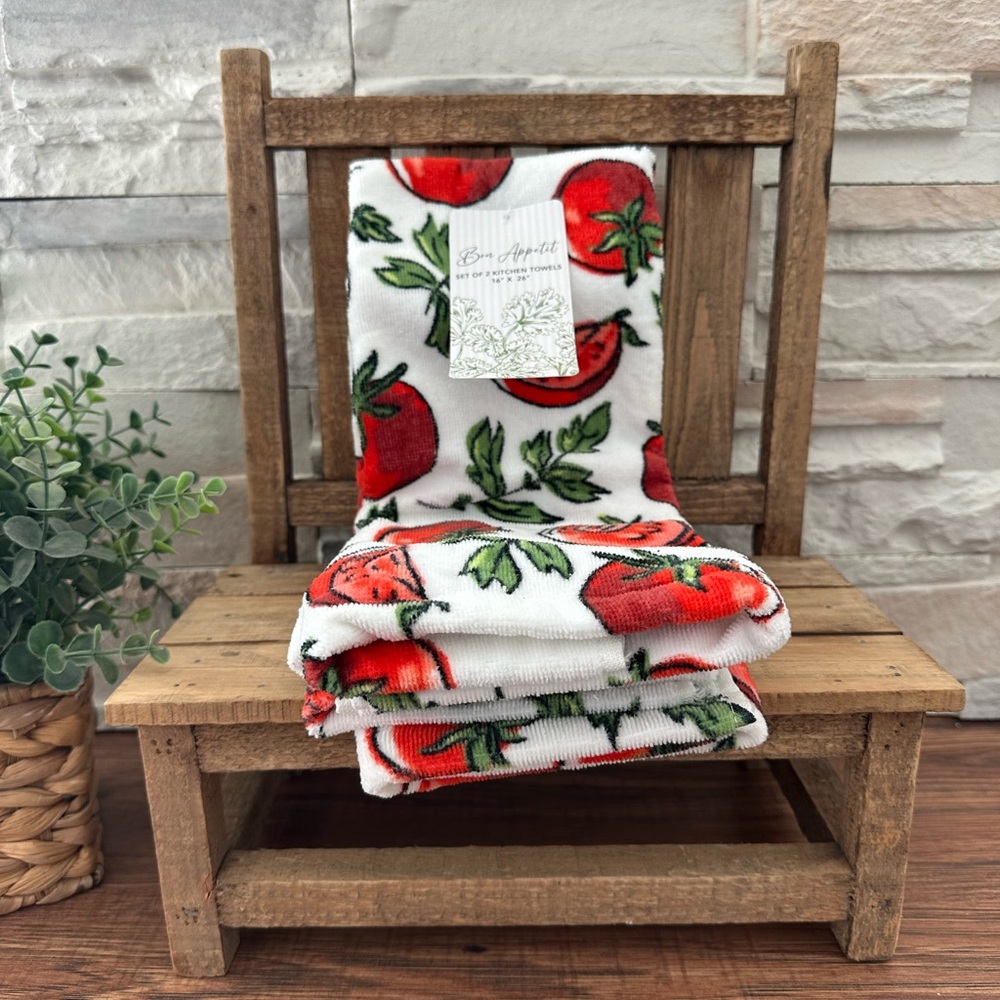 🆕 Set of 2 | 🍅 Tomato Print Kitchen Towels!